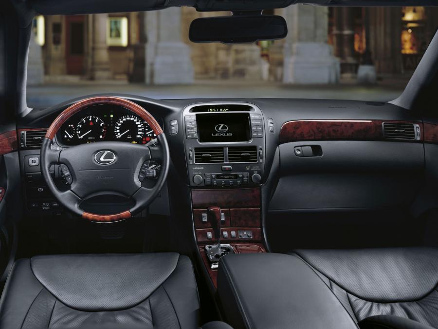  Lexus LS430 2000 года  (EU) (фото 15 из 16)